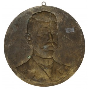 Medallion (260mm) by Czeslaw Makowski - very nice