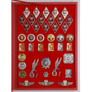 Album of Polish Army Badges (42pcs)