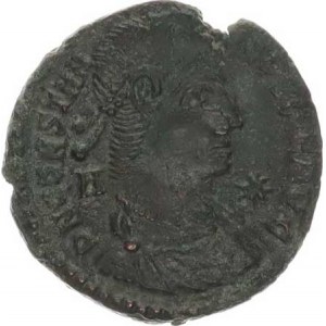 Constantius II. (324-361), AE 22, stoj.císař drží dvě standarty s christogramem, v poli A