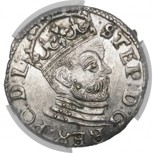 Stefan Batory, Trojak 1585, Ryga – mała głowa, rozety