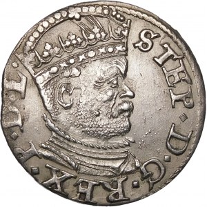 Stefan Batory, Trojak 1586, Ryga – mała głowa, krzyżyk – kwadraciki