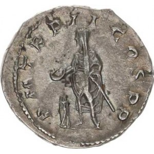 Gordianus III. (238-244), Antoninián, stoj.císař zleva se závojem obětuje u oltáře a drží k