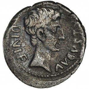 Roman Imperial, Octavian August, Denarius - VERY RARE
