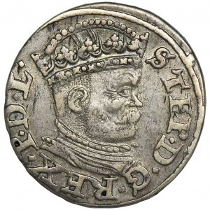 Stefan Batory, Trojak Ryga 1586 - niska korona