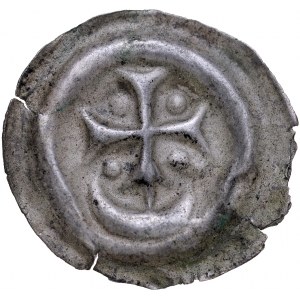 Brakteat guziczkowy II poł. XIII w., nieokreślona prowincja, Av.: Krzyż, między jego ramionami kropki pod nim półksiężyc.