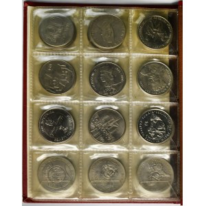 Set, Clasper with communist coins