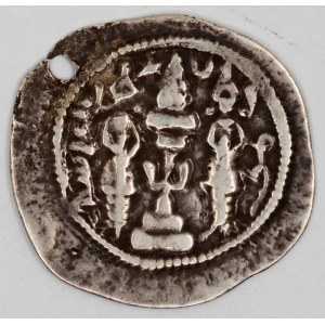 Sasánovci.  Chusró I. (531-579). Ag drachma, rok 25, minc. ML - Merv. Göbl-196 var.  dírka