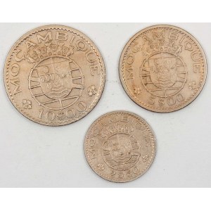 10 escudo 1970, 5 escudo 1971, 2 ½ escudo 1965. KM-78, 86, 79b