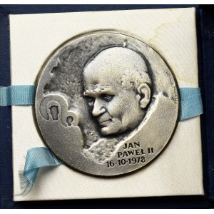 People's Republic of Poland, John Paul II Veritas Medal