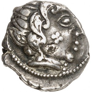 Carnutes ou Bituriges Cubes. Drachme à la tête aquitanique et à la main, classe II c.150-80 av. J.-C.