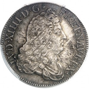 Louis XIV (1643-1715). Demi-écu à la perruque avec buste drapé à l’antique 1688, D, Lyon.