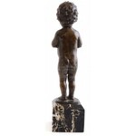Vastagh Éva (1900-1942): Síró kisfiú. Bronz, jelzett, márvány talapzaton. 24,5 cm / Crying boy...