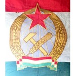 cca 1950 Magyar zászló, hímzett Rákosi címerrel. Kissé foltos. 160x100 cm