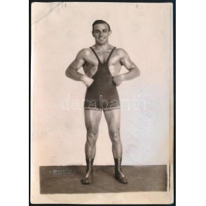 1930 Papp László (1905-1989) Európa-bajnok és olimpiai ezüstérmes birkózó, mesteredző, szakíró...