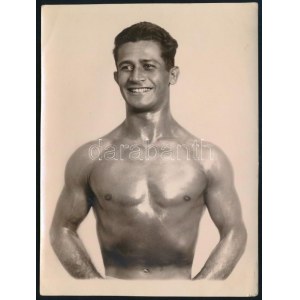 1930 Matura Mihály (1900-1975) birkózó, olimpikon, később birkózó edző dedikált fotója...