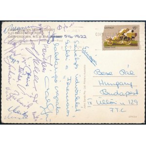 cca 1970 A Ferencváros, Fradi labdarúgói által Ausztriából küldött képeslap a játékosok aláírásával: Magyar, Juhász...