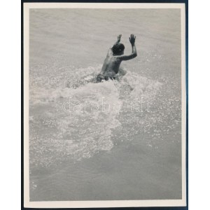 1935 Kinszki Imre (1901-1945) budapesti fotóművész hagyatékából, pecséttel jelzett vintage fotóművészeti alkotás ...