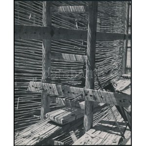 cca 1936 Kinszki Imre (1901-1945) budapesti fotóművész pecséttel jelzett vintage alkotása (állványzat), 20,3x16...
