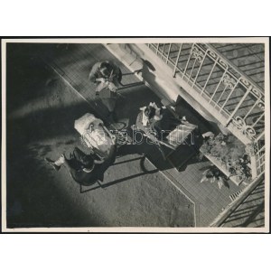cca 1936 Kinszki Imre (1901-1945) budapesti fotóművész aláírással és pecséttel jelzett vintage alkotása, 12,5x17...