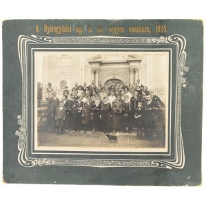 1924 Nyíregyháza, az evangélikus egyház vegyes énekkara, kartonra kasírozott fotó, kopott karton...