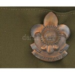 Hungária cserkész csapat cserkész zászló és sapka bronz sapkajelvénnyel / Hungaria boy-scout badge on cap ...