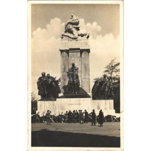 1939 Budapest V. Tisza István szobor koszorúkkal