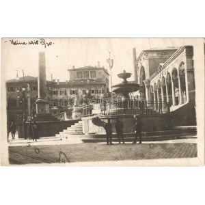 1918 Udine, soldati, fontana / soldiers in front of the fountain. photo