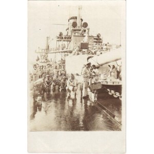 1915 Pola, Pula; SMS Zrínyi az Osztrák-Magyar Haditengerészet Radetzky-osztályú pre-dreadnought csatahajó fedélzete...