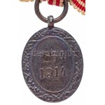 1915. Vörös Kereszt Ezüst Díszérme hadidíszítménnyel kitüntetés miniatűrje csokorszalagon T:2 patina / Hungary 1915...