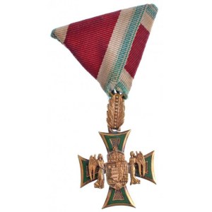 1923. I. Osztályú Tiszti Szolgálati Jel aranyozott Br kitüntetés eredeti kopottas mellszalaggal T:2 / Hungary 1923. ...