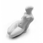 Nude-Sitting, porcelain