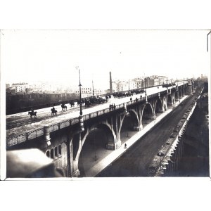 [WARSCHAU] Mikolajewski-Brücke, jetzt Poniatowski-Brückenarkade. Frontispiz-Fotografie, 13 × 18 cm....