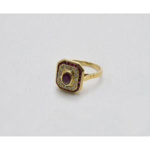 Ring with rubies