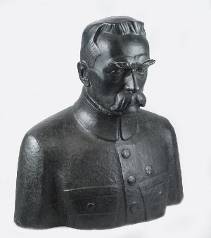 Edward WITTIG (1879-1941), Popiersie Józefa Piłsudskiego