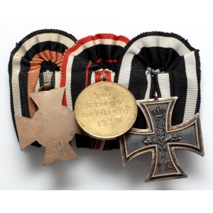 Niemcy, zestaw odznaczeń na szpandze, w tym Krzyż Żelazny