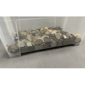 IIIRP package of penny coins, lots of mint, mostly early 2000s (2.28kg)