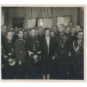 Zdjęcie oficerów IIRP w tym płk. Zamorski z 2. Pułku Szwoleżerów