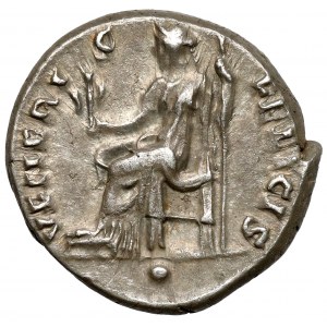Hadrián (117-138 n. l.) Denár - velmi pěkný