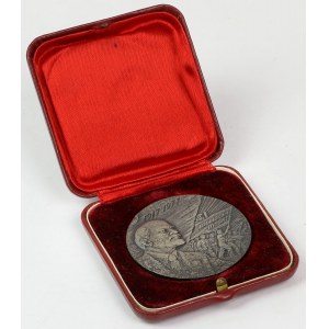 ZSSR, medaila 1977 - 60 rokov Veľkej socialistickej revolúcie - STRIEBORNÁ