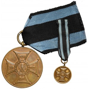 People's Republic of Poland, Medal for Merit in the Field of Glory + miniature