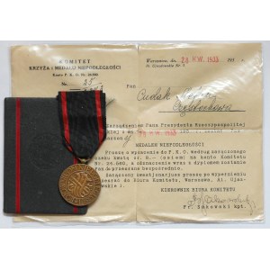 II RP, Unabhängigkeitsmedaille - mit Verleihungsurkunde und Karte