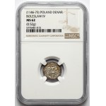 Boleslaw IV the Curly, Denarius - Two behind the table - letter T