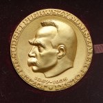 Zlatá medaile ke 100. výročí narození Pilsudského 1967 + stříbro a bronz - KOMPLET (3ks)