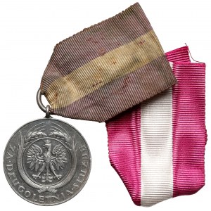 Medaila za dlhoročnú službu - strieborná (XX)