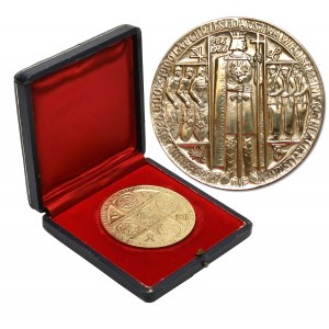 ZLATÁ medaila 1000 rokov kresťanstva v Poľsku 1966