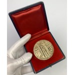 ZLATÁ medaila 1000 rokov kresťanstva v Poľsku 1966