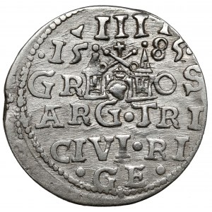 Stefan Batory, Trojak Riga 1585 - nárameníky ve tvaru slzy - TRI