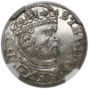 Stefan Batory, Trojak Ryga 1586 - duża głowa, rozetki