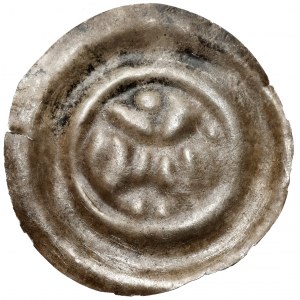 Brakteat - orol vpravo, v kruhu