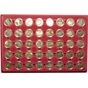 Set - Two-zloty coins totaling 160 pieces on 4 pallets